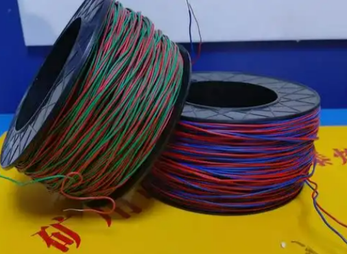 沙坡头放炮线的主要材质有哪些？不同材质的适用场景有何区别？